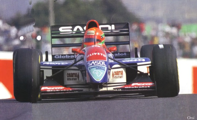 Na largada, Eddie superou pilotos do calibre de Michael Schumacher e Damon Hill