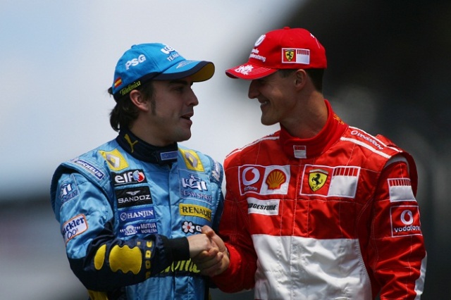 Os holofotes em Interlagos estavam voltados ao duelo entre Alonso e Schumacher pelo título mundial: duelo de titãs